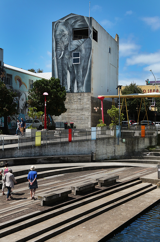 Street Art : New Plymouth : Taranaki : Richard Moore : Journalist : Photographer :